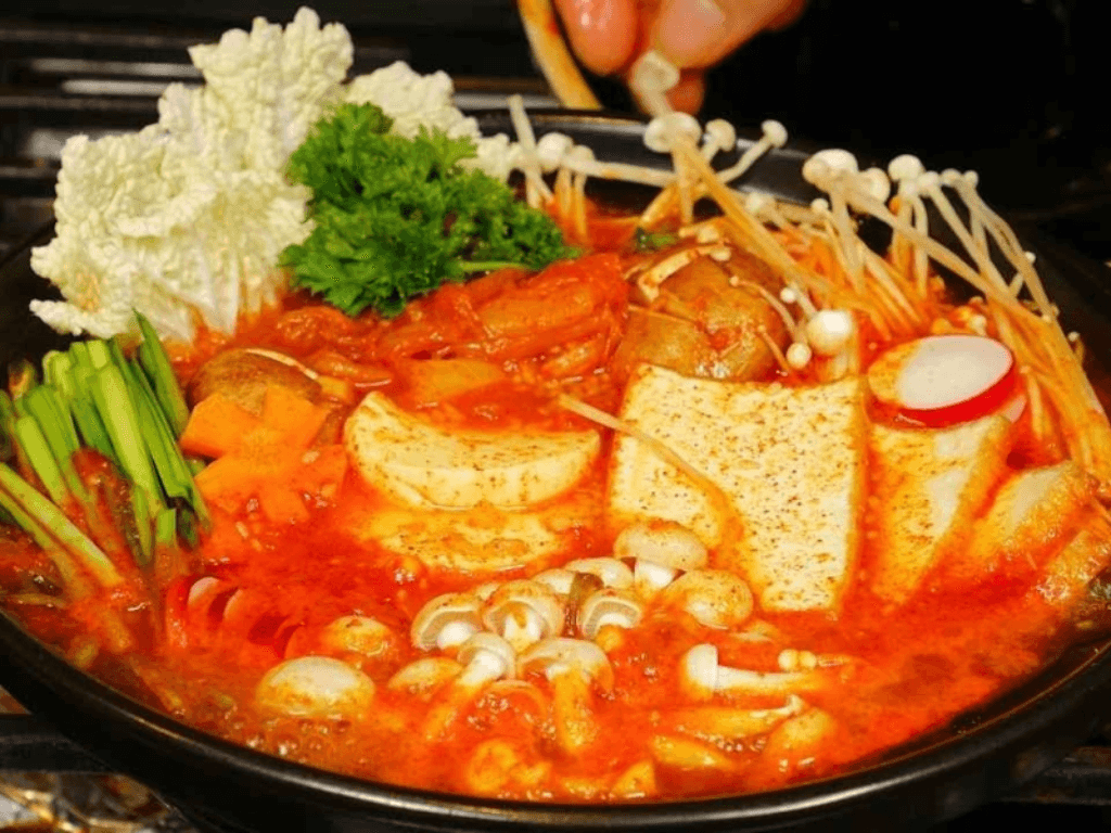 goi-y-bien-tau-mon-lau-kim-chi-cho-cac-khau-vi-khac-nhau