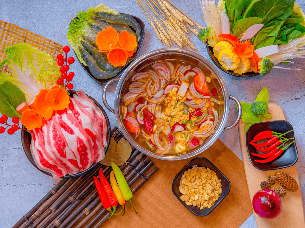 vi-sao-lau-thai-la-lua-chon-hoan-hao-cho-ngay-mua-gio