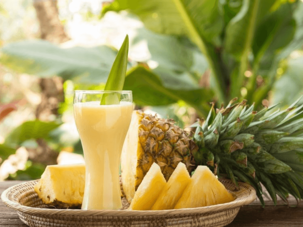 cach-lam-nuoc-ep-oi-dua-tai-nha-don-gian