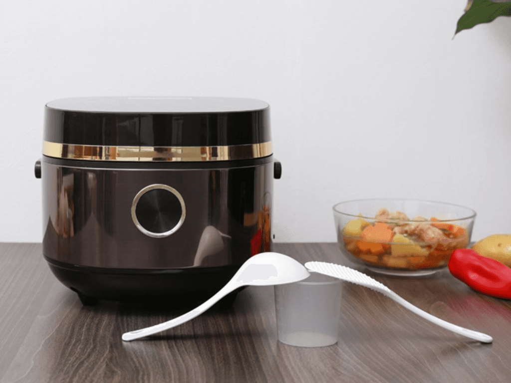 su-khac-biet-giua-noi-com-dien-thuong-va-noi-com-dien-cao-tan-toshiba