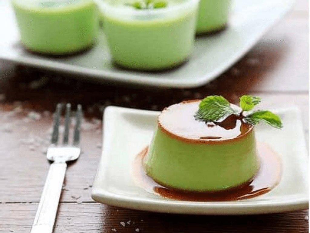 cach-lam-banh-flan-la-dua-chuan-min-tu-buoc-xay-la-den-khi-lay-banh-ra-khuon