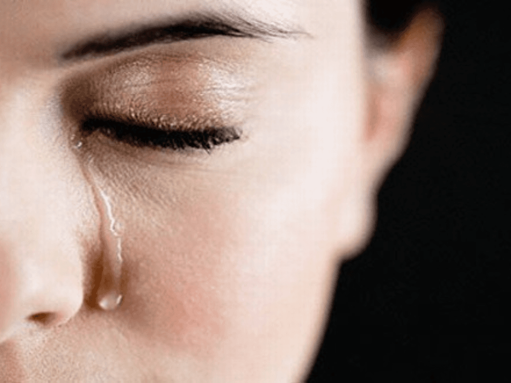 giot-nuoc-mat-cong-cu-giai-doc-ma-co-the-am-tham-kich-hoat