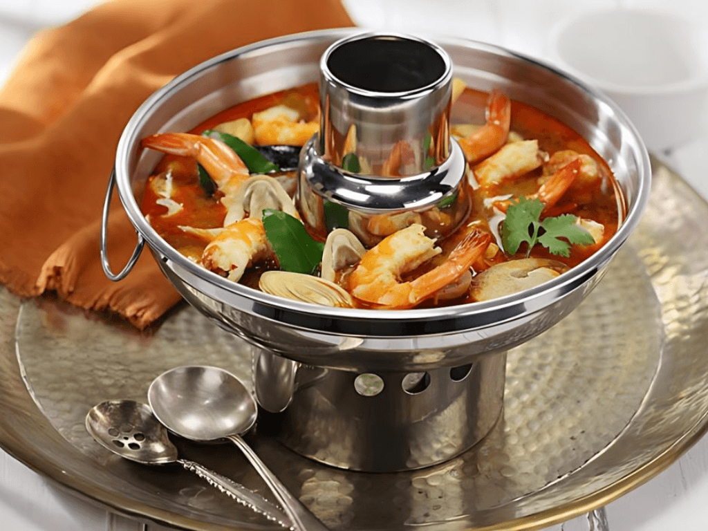 lau-thai-tomyum-mon-quoc-dan-cho-nhung-tin-do-me-vi-chua-cay