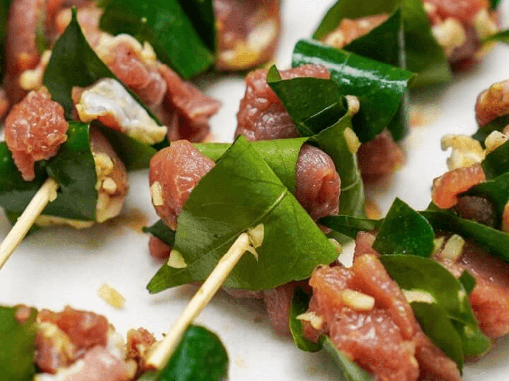 goi-y-cach-an-kem-va-bao-quan-mon-an-voi-la-moc-mat