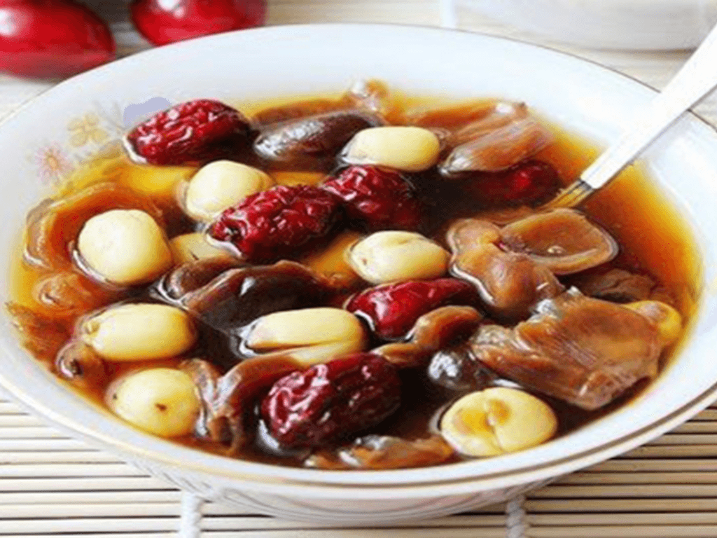 che-nhan-nhuc-mon-than-duoc-thanh-nhiet-tu-dong-y-buoc-ra-bep-nha