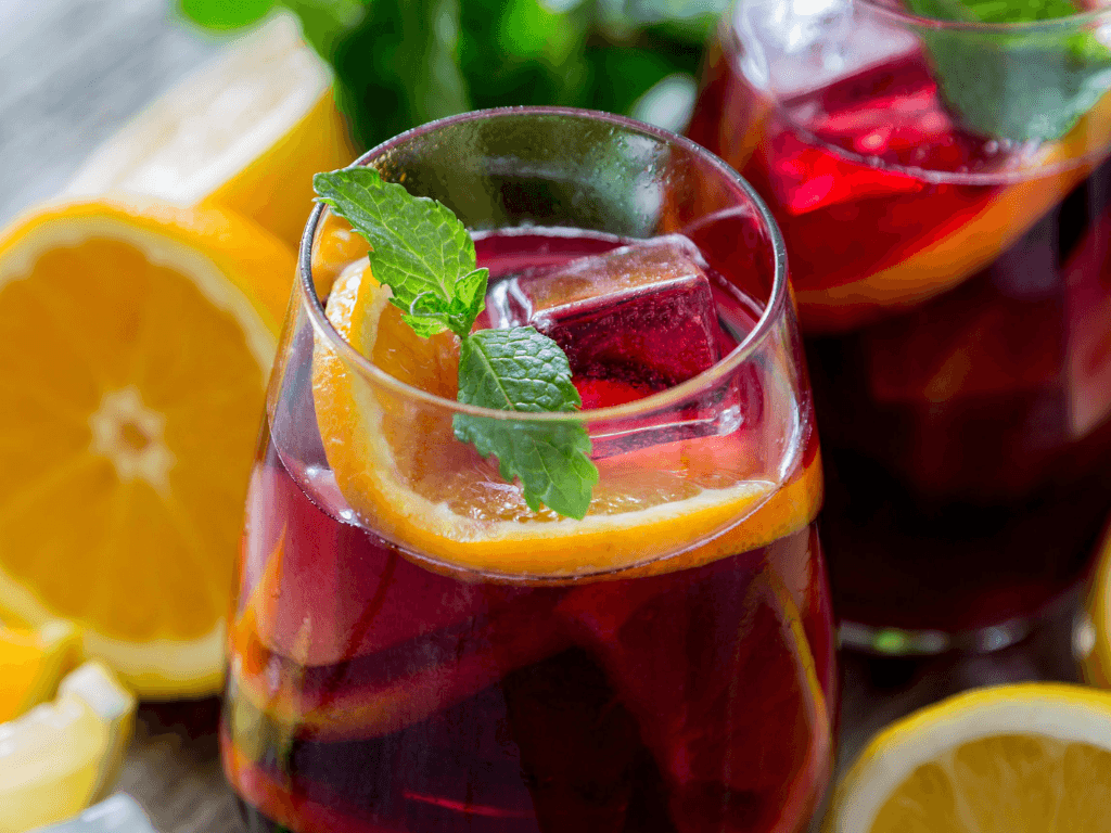 cach-trinh-bay-va-thuong-thuc-lam-dep-cho-ly-va-cho-tam-hon