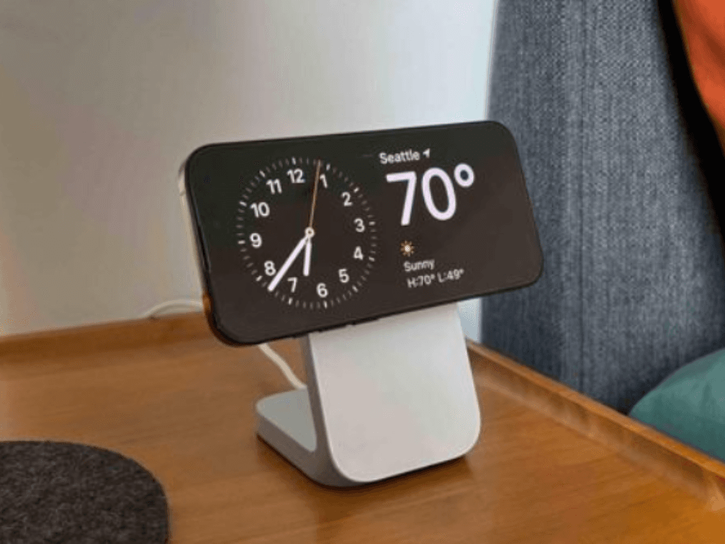 nhung-luu-y-khi-dung-iphone-lam-dong-ho-de-ban