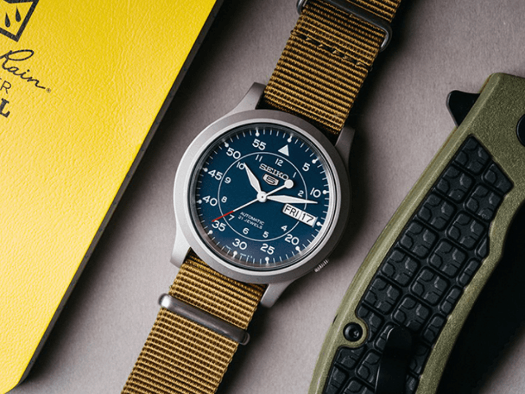 kinh-nghiem-chon-mua-dong-ho-quan-doi-chinh-hang-dung-chuan