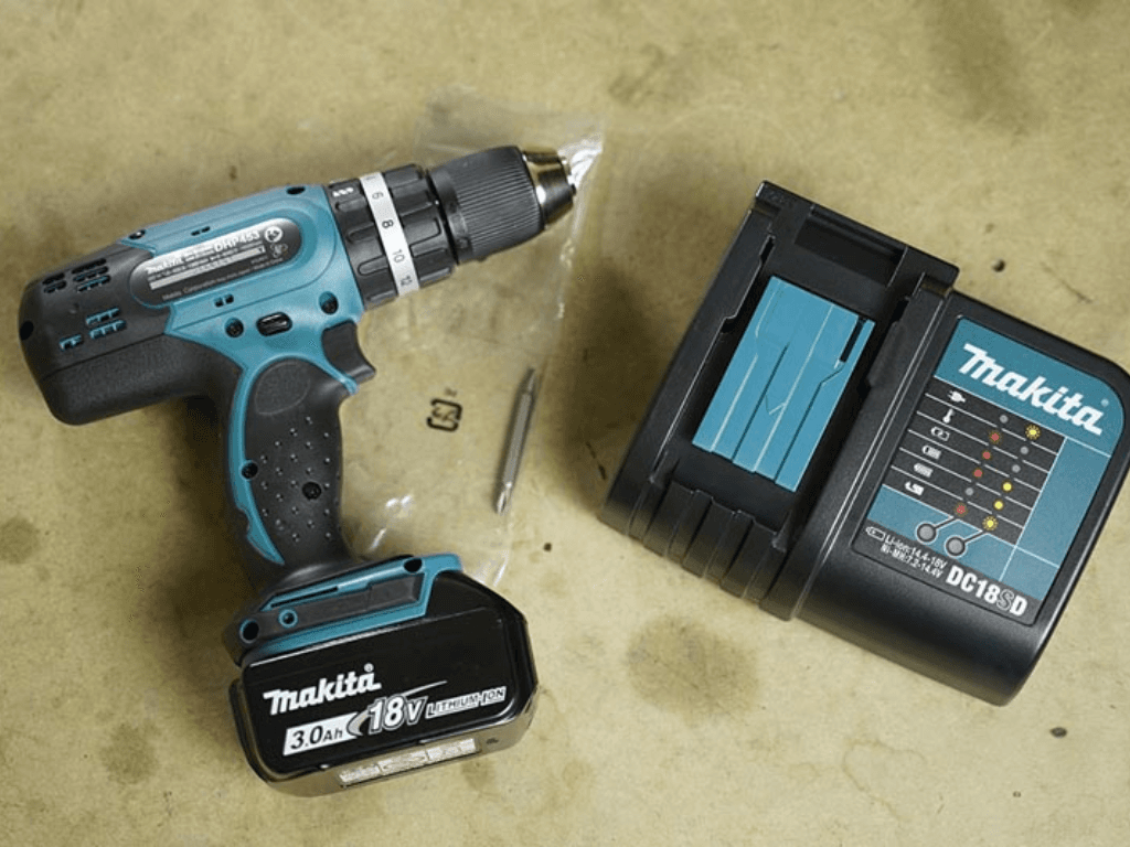 tam-quan-trong-cua-pin-sac-may-khoan-cam-tay