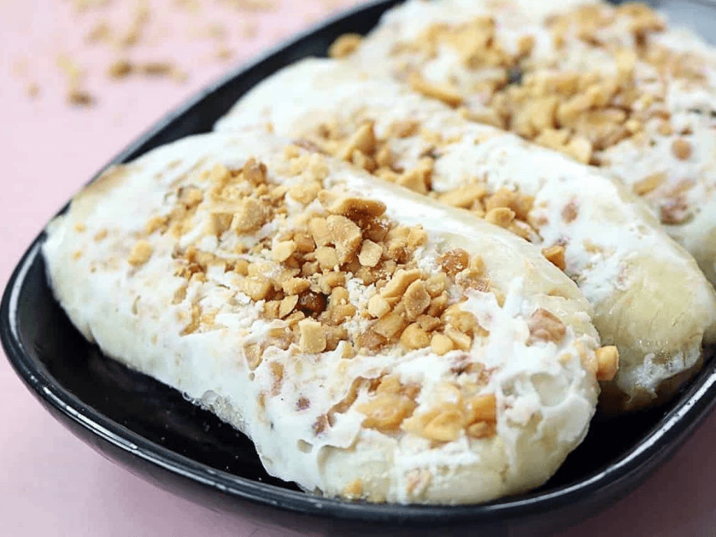 cac-buoc-lam-kem-chuoi-sua-chua-sua-dac-mem-min-tai-nha