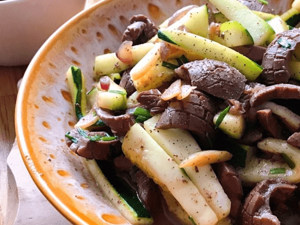 goi-y-cach-trinh-bay-va-an-kem-dung-chat-quan-nhau