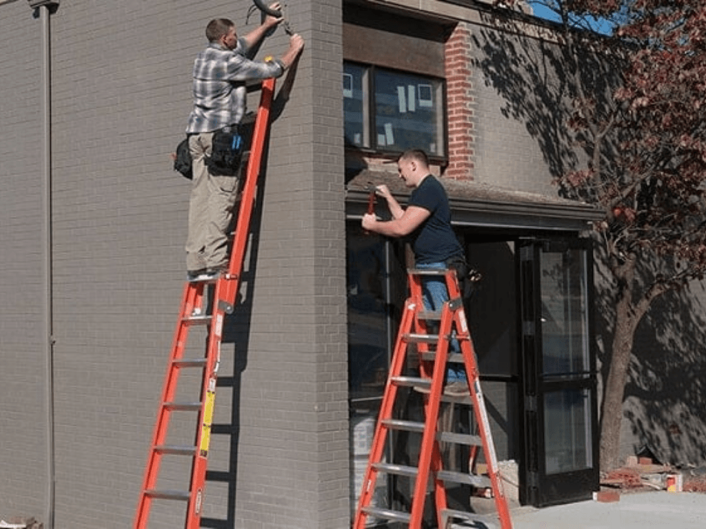 vi-sao-nen-dau-tu-mot-chiec-thang-nhom-chat-luong-cho-gia-dinh