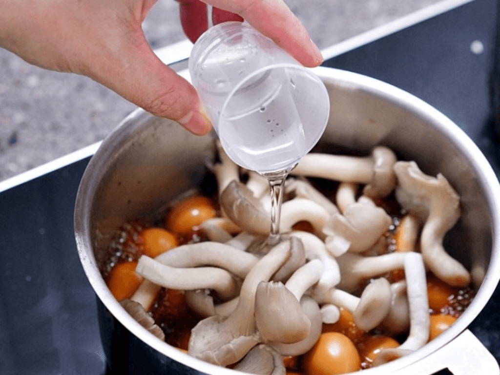 vi-sao-nen-thu-mon-nam-rom-kho-trung-cut