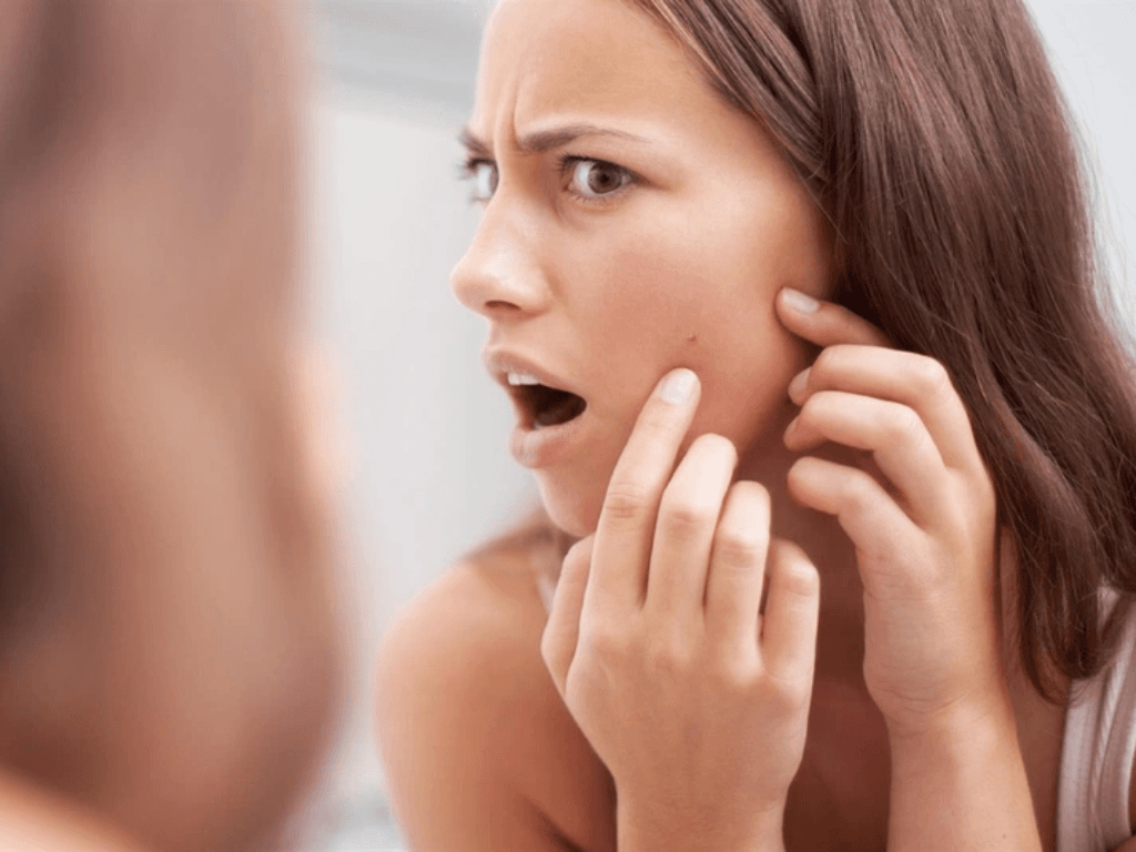 thuc-khuya-anh-huong-den-da-nhu-the-nao