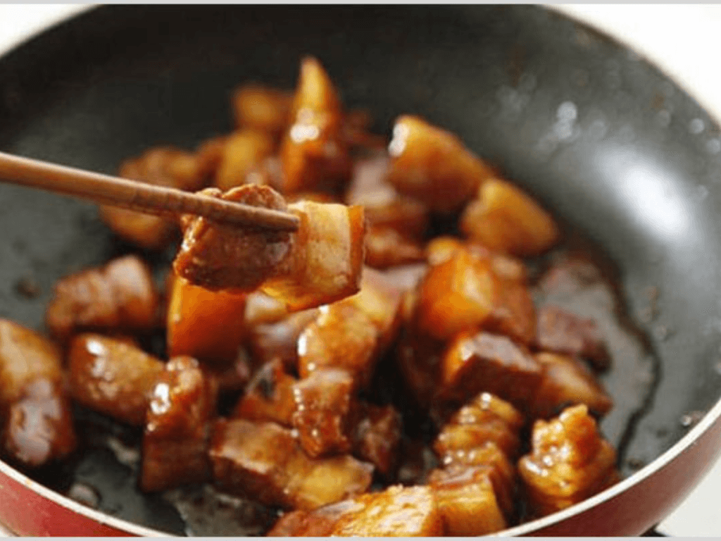 mon-chien-nuong-tu-thit-ba-chi-khien-mam-com-mat-kiem-soat