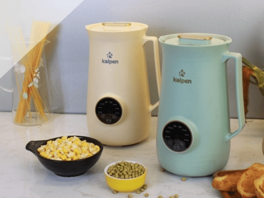 may-lam-sua-hat-la-gi-va-khac-gi-so-voi-may-xay-sinh-to