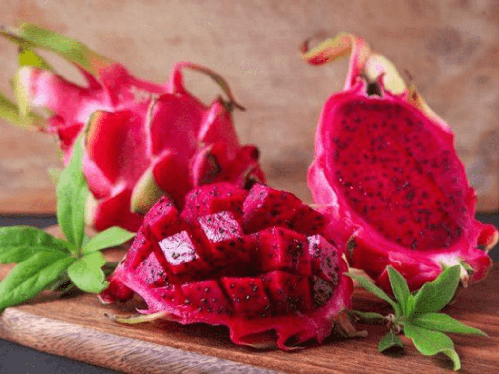 huong-dan-cach-lam-thanh-long-dam-sua-chua-don-gian-tai-nha