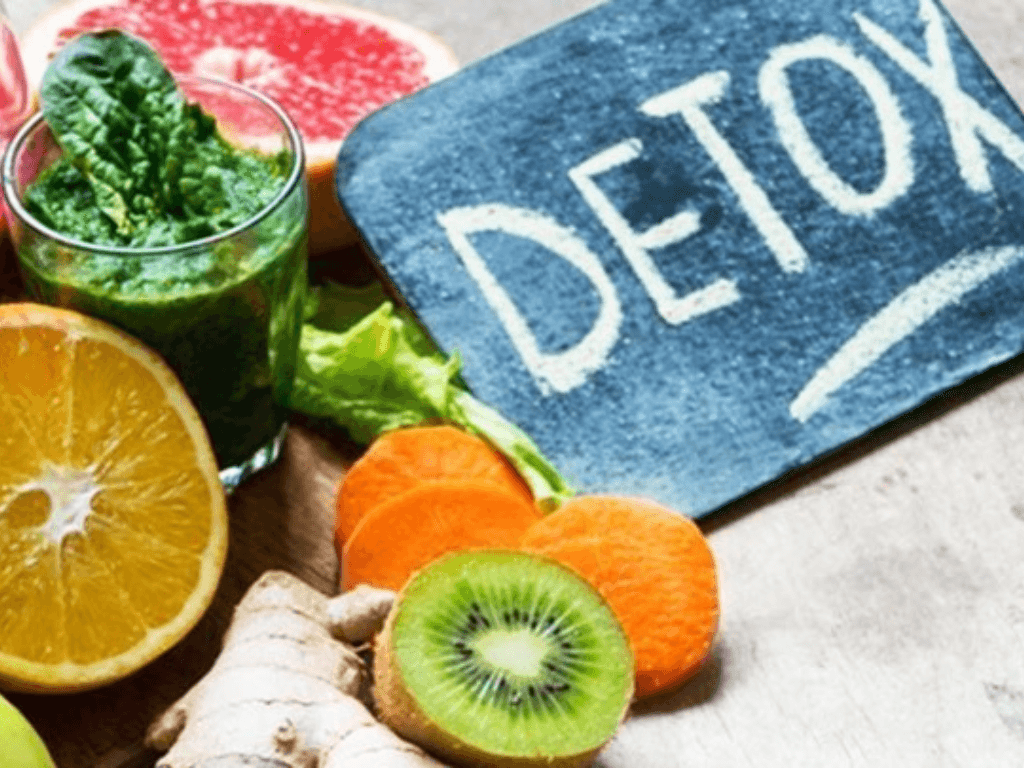 uong-detox-vao-thoi-gian-nao-la-tot-nhat-cho-co-the