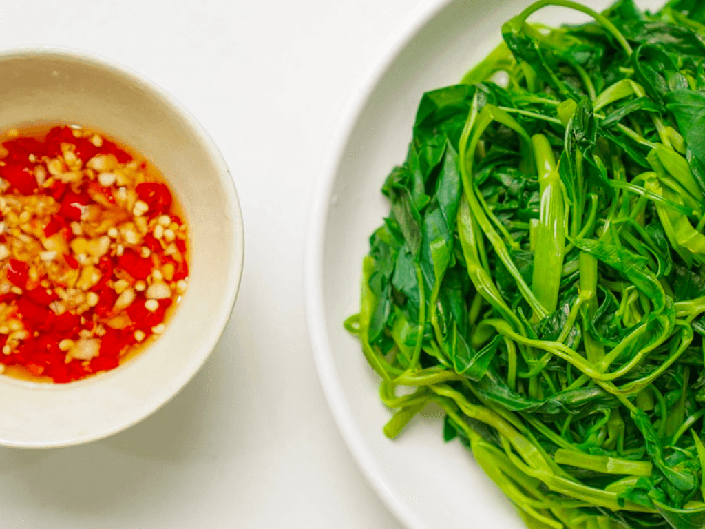 luu-y-khi-an-rau-muong