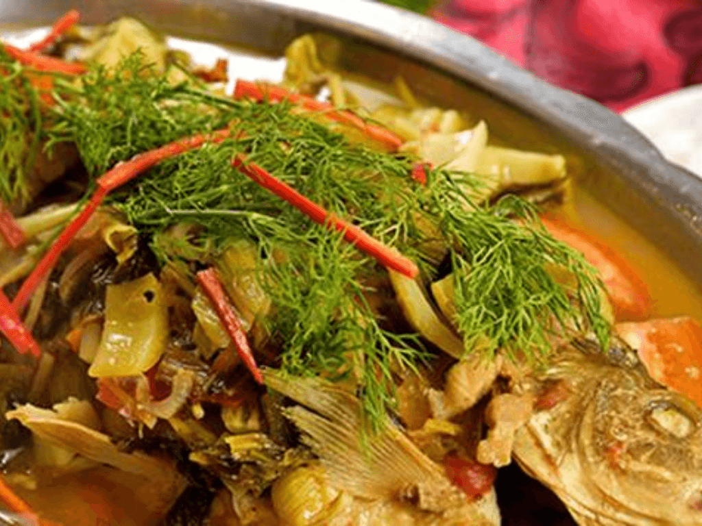 chuan-bi-nguyen-lieu-tuoi-ngon-cho-mon-ca-chep-om-dua