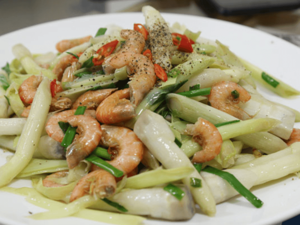 bon-bon-lam-gi-ngon-mon-xao-don-gian