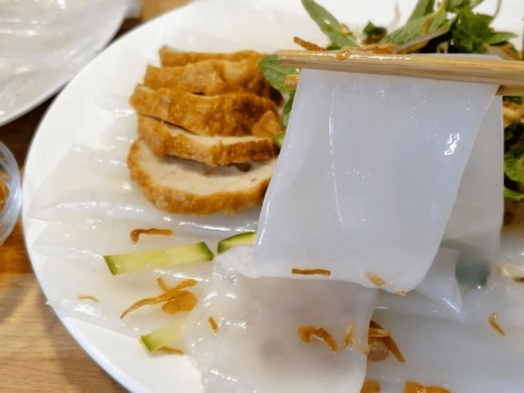 cac-buoc-lam-banh-cuon-bang-banh-trang-trong-10-phut