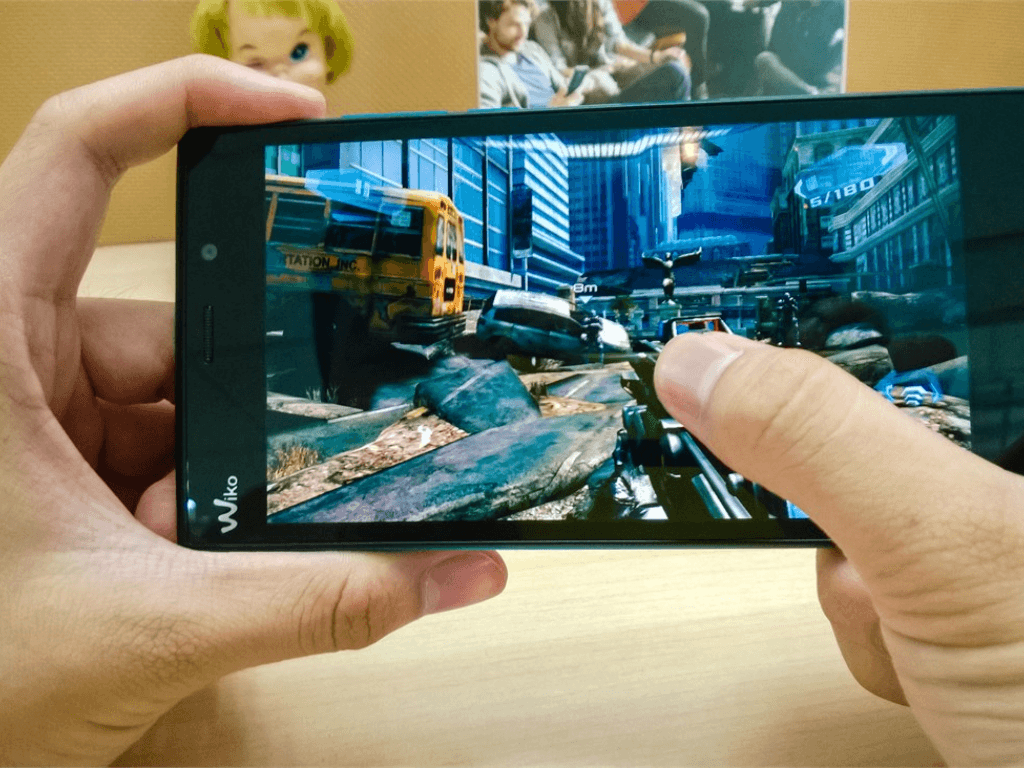 chi-tiet-ve-man-hinh-va-hien-thi