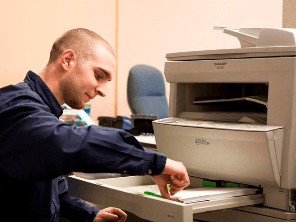 khi-nao-nen-thay-linh-kien-hoac-goi-ky-thuat-vien