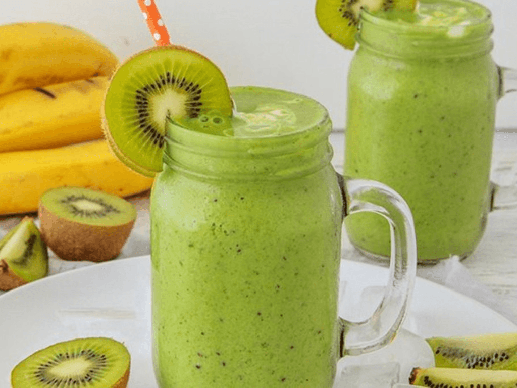 loi-ich-cua-sinh-to-kiwi-cho-mua-he