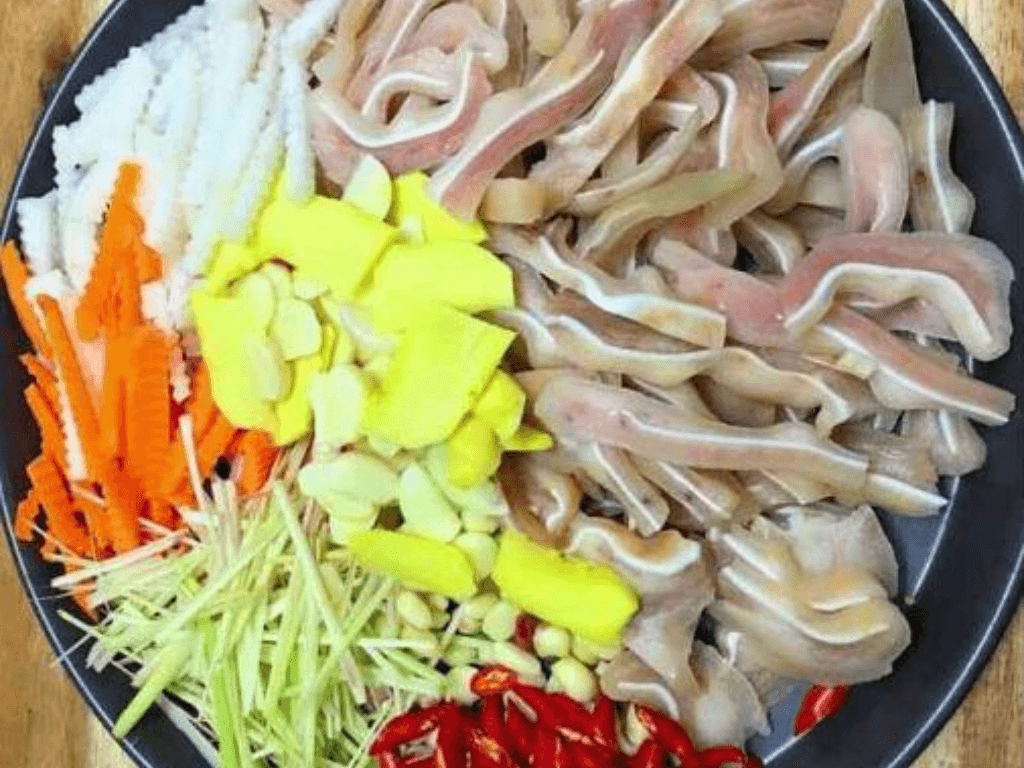 chuan-bi-nguyen-lieu-bi-kip-chon-tai-heo-tuoi-ngon