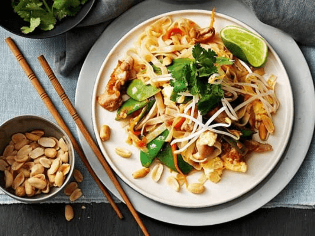 gioi-thieu-ve-pad-thai-quoc-hon-quoc-tuy-cua-am-thuc-thai