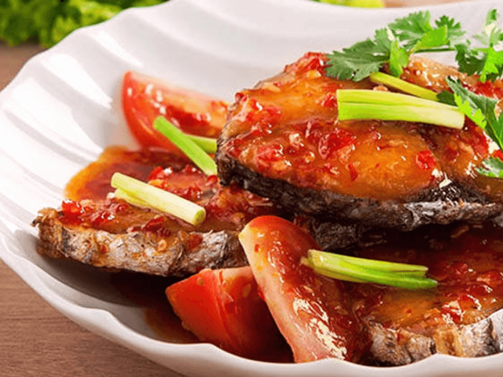 dac-trung-mon-ca-thu-sot-ca-chua-mien-trung