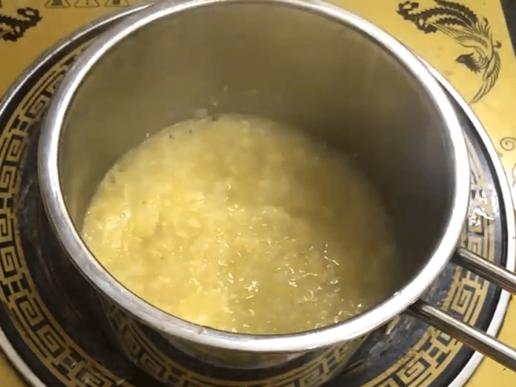 cac-buoc-nau-chao-ca-hoi-rau-mong-toi