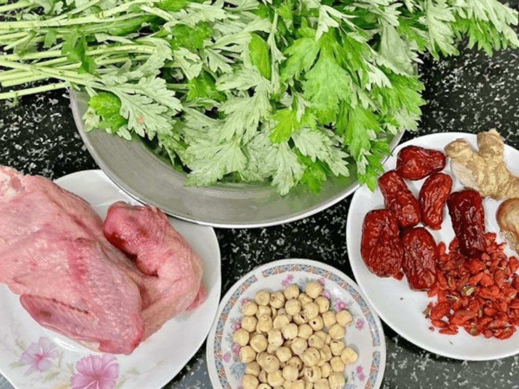 nguyen-lieu-chuan-bi-cho-mon-chim-bo-cau-thuoc-bac