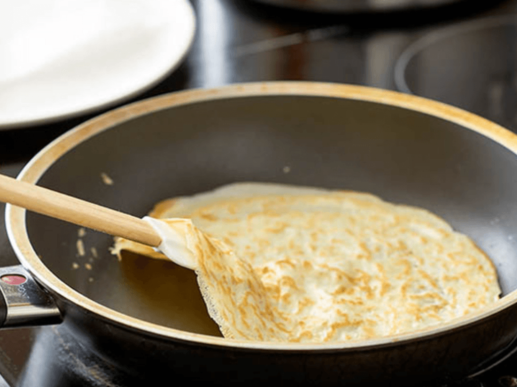 cach-lam-bot-crepe-va-chien-banh