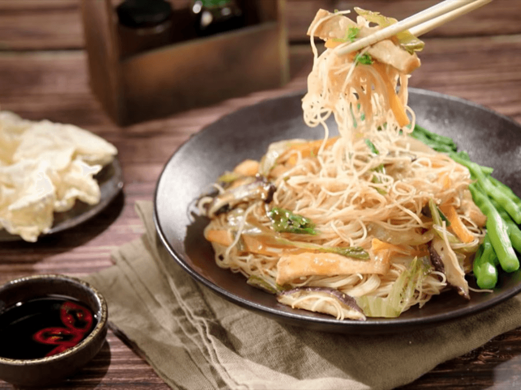 vi-sao-bun-gao-xao-chay-la-cuu-tinh-cho-nhung-ngay-luoi-nau