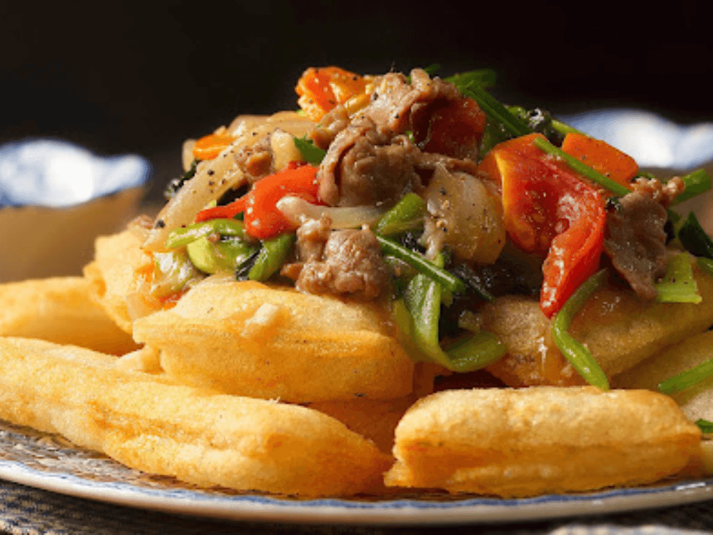 pho-chien-phong-mon-an-gan-lien-voi-am-thuc-pho-co