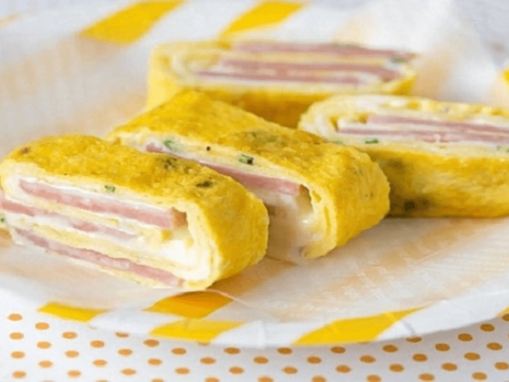 vi-sao-trung-cuon-pho-mai-la-vu-khi-bi-mat-cho-me-khi-be-bieng-an