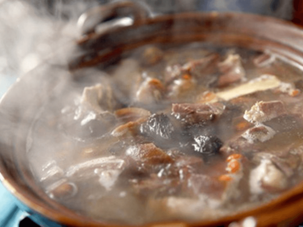 cach-nau-ruou-man-thit-cho-la-mieng