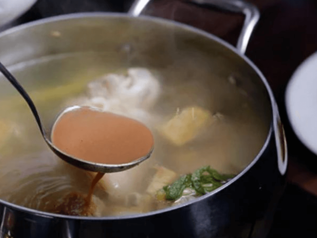 bi-quyet-nau-nuoc-dung-bun-bo-hue-dam-da-thom-ngon