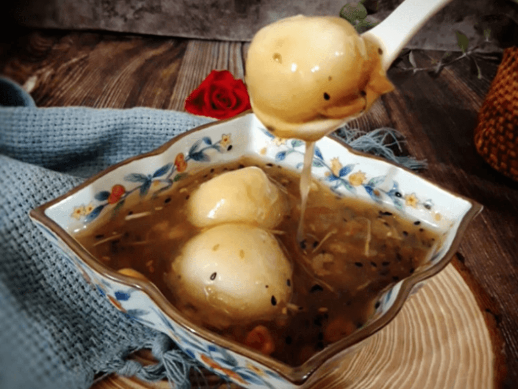 luoc-va-hoan-thien-banh-troi-nuoc