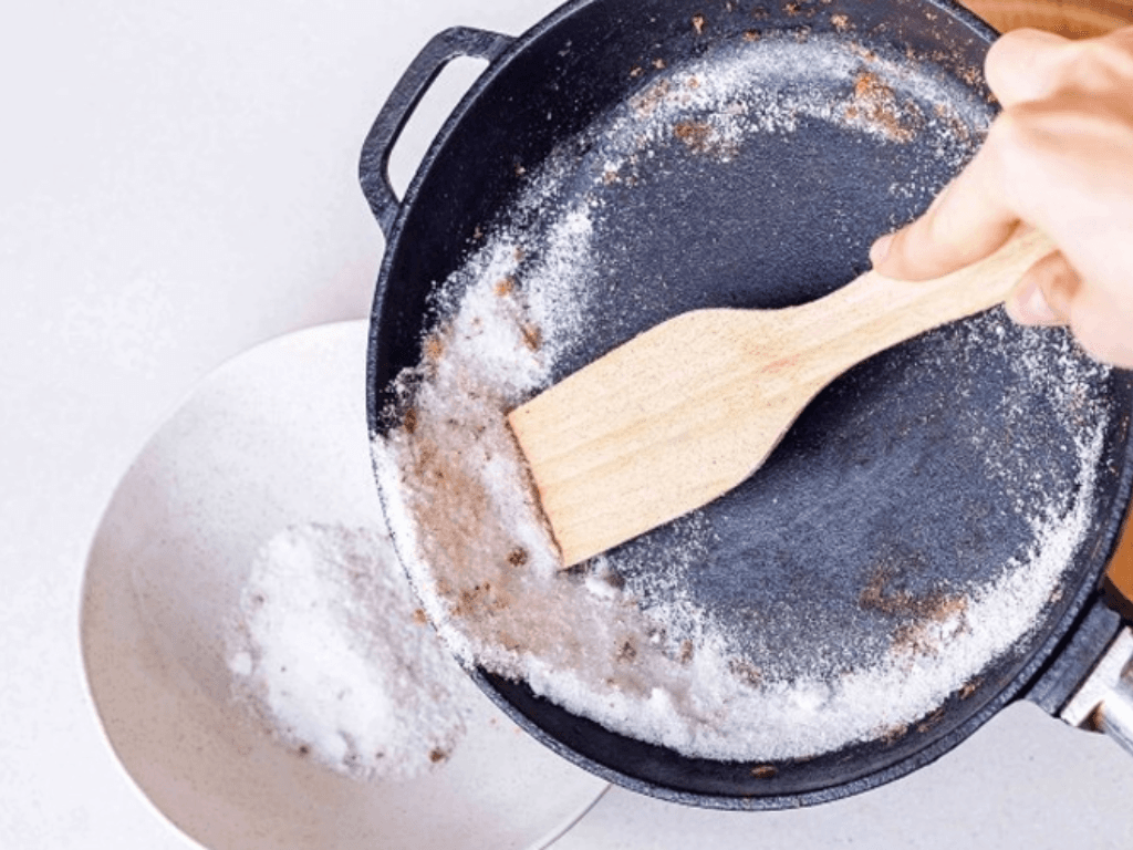 phuong-phap-lam-kho-muoi-bang-thiet-bi-gia-dung