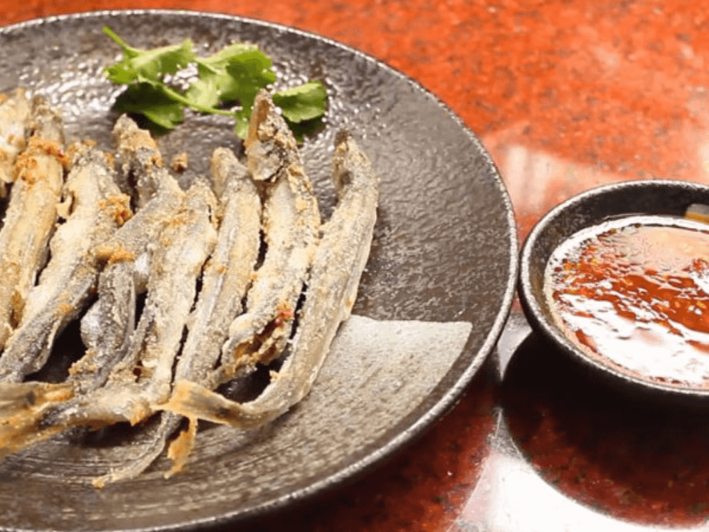 gioi-thieu-ve-ca-trung-va-mon-chien-gion