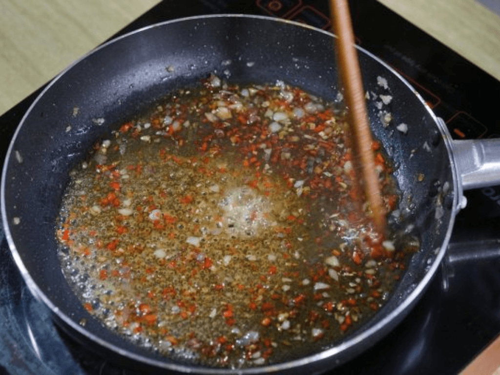 cach-chien-me-ga-voi-toi-de-dat-do-gion-va-thom-hoan-hao