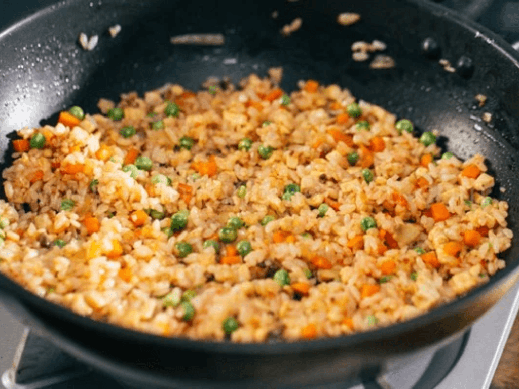 chien-com-va-nau-nhan-chuan-vi-nhat