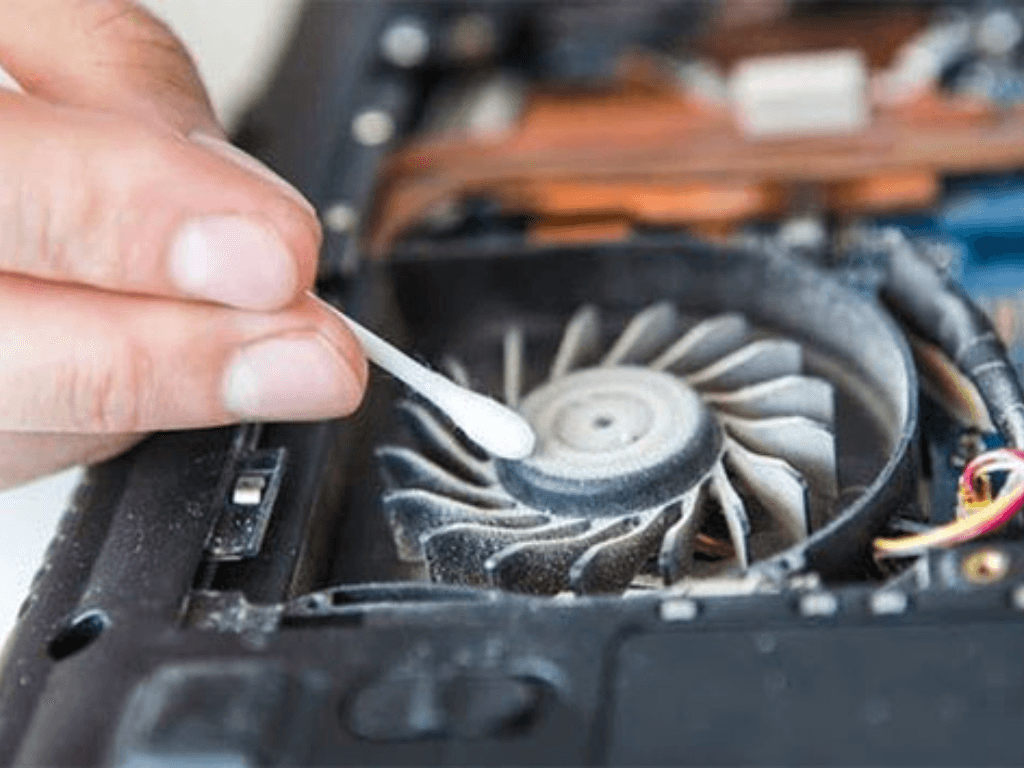 ve-sinh-ben-trong-quat-tan-nhiet-va-khe-thong-gio