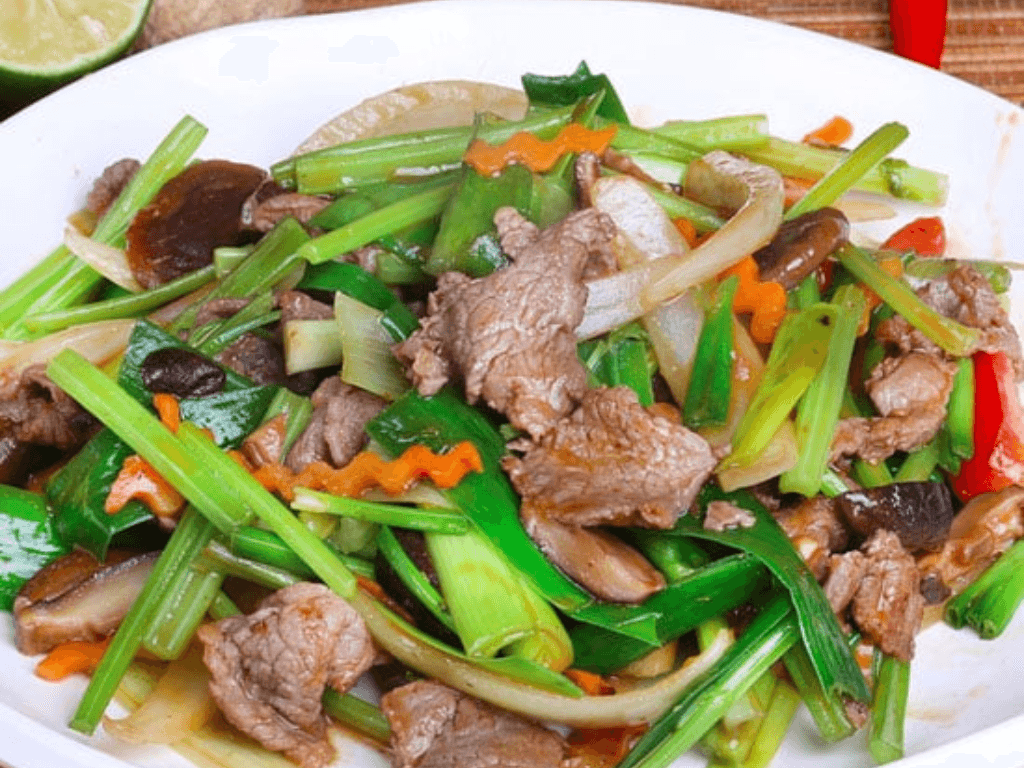 suc-hap-dan-cua-mon-thit-bo-xao-can-tay-va-ly-do-nen-bien-tau