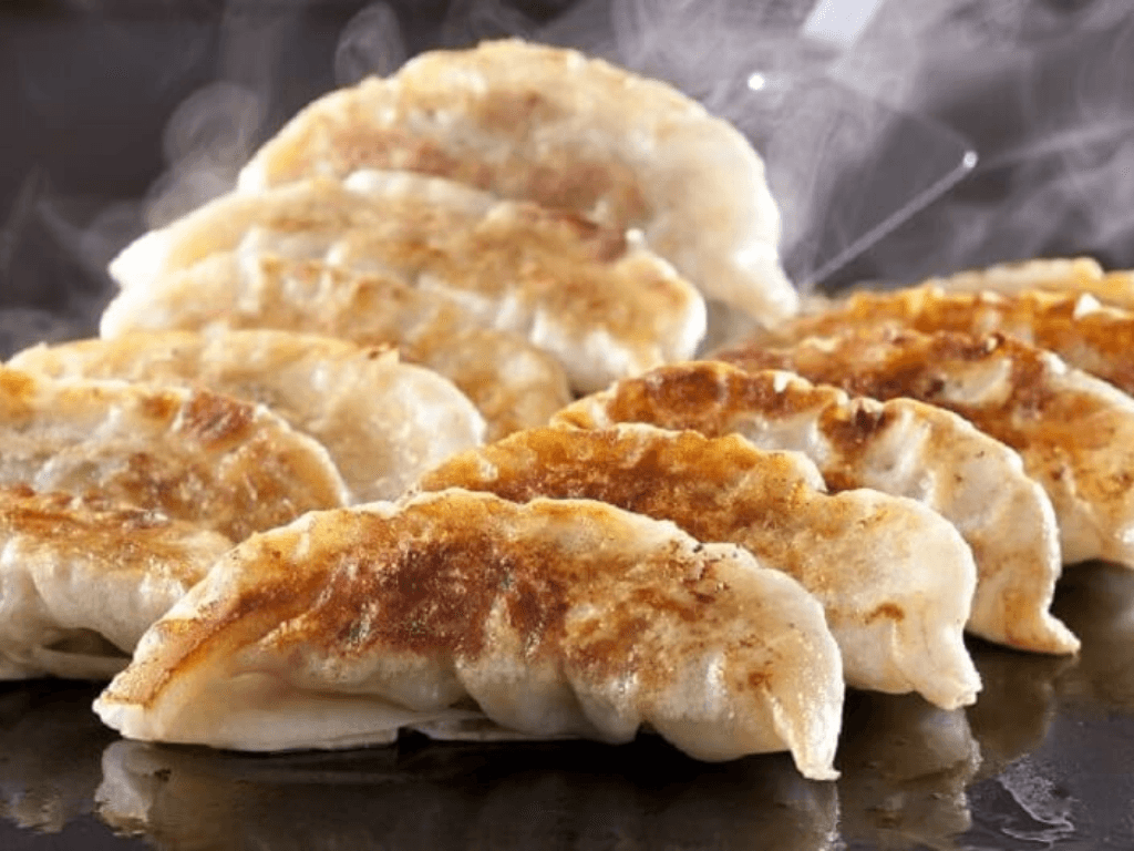 tao-hinh-va-che-bien-gyoza-bi-quyet-cho-vo-gion-nhan-mem