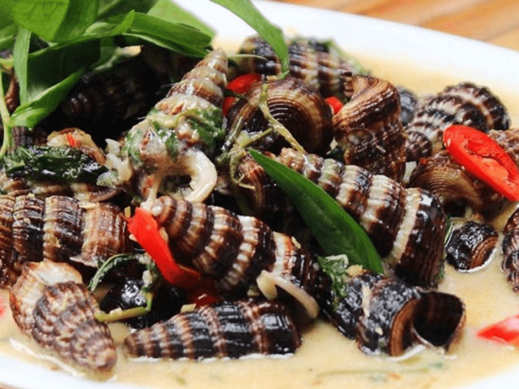 gioi-thieu-ve-mon-oc-len-xao-dua-dac-san-mien-tay-gay-thuong-nho