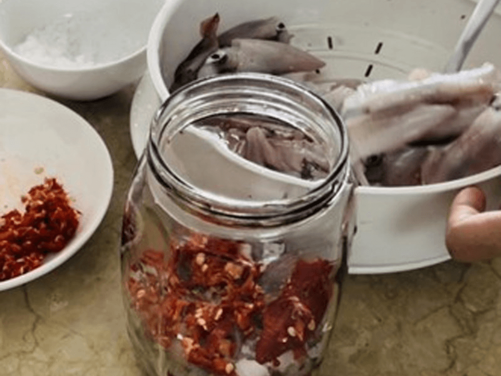 cach-uop-va-len-men-mam-muc-chuan-vi